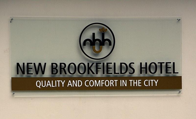 New Brookfields Hotel Freetown Logo zdjęcie
